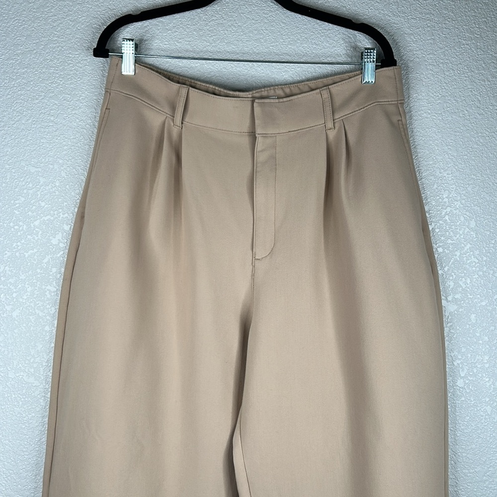 Abercrombie & Fitch Tan Pleated Wide Leg with Pockets Dress Pants Size Large - Picture 2 of 9